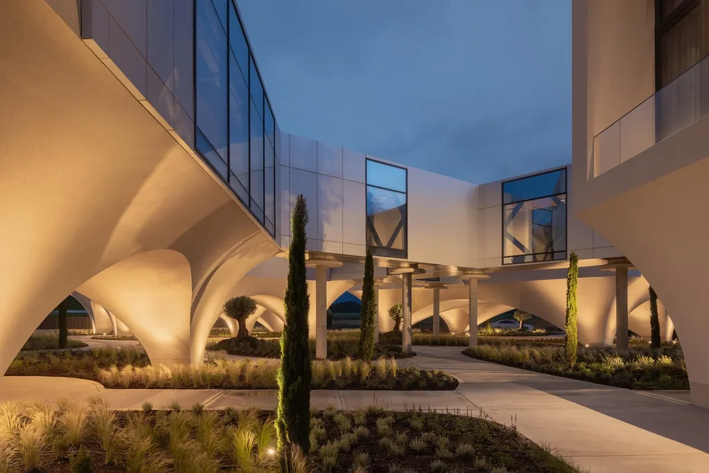 Alaverdi Sanctuary, Wine & Agriculture Resort — Courtyard