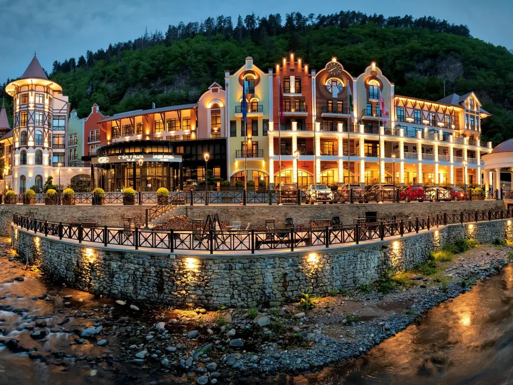 Crowne Plaza Borjomi — Hotel exterior
