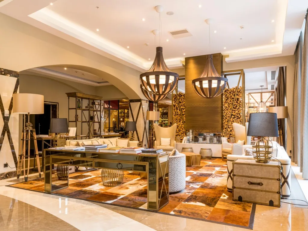 Crowne Plaza Borjomi — Lobby