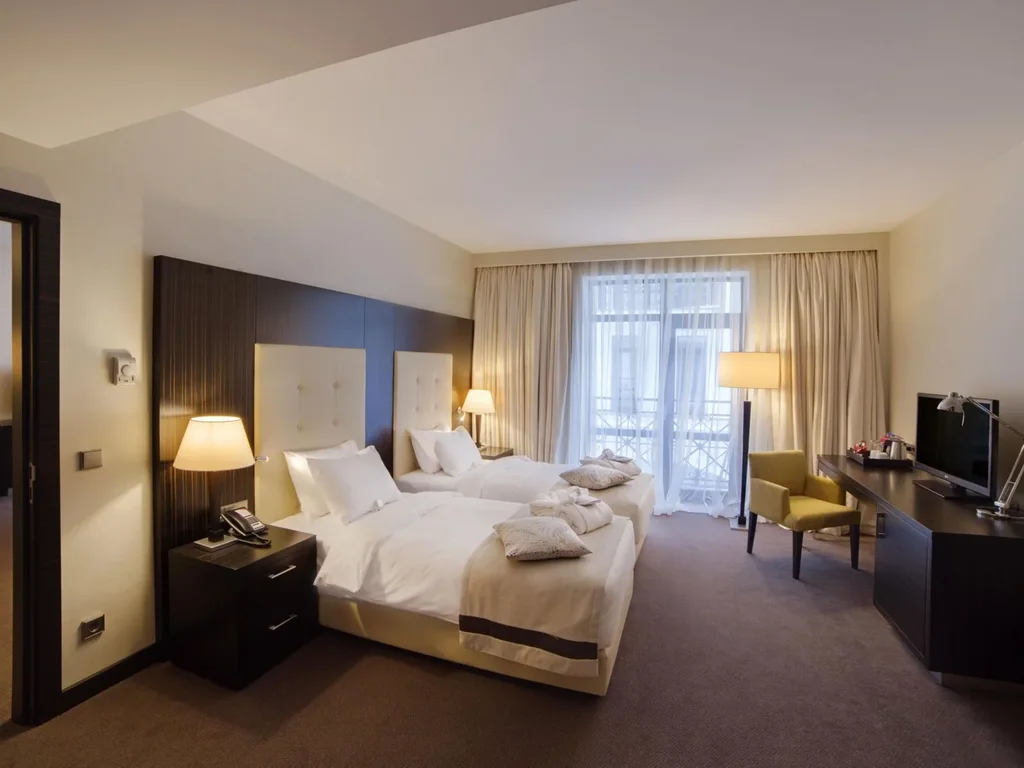 Crowne Plaza Borjomi — Guest room