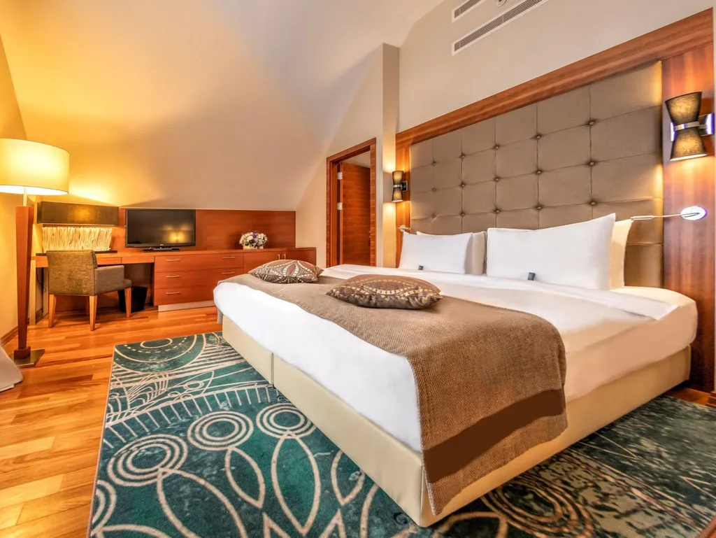 Crowne Plaza Borjomi — Suite