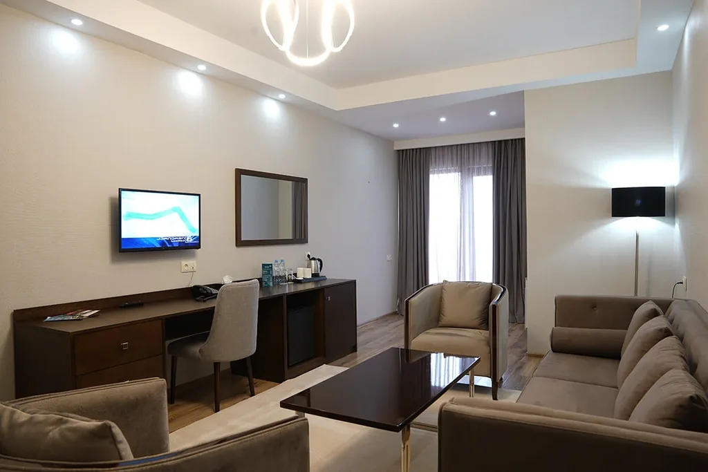 Crystal Hotel & Spa — Living area