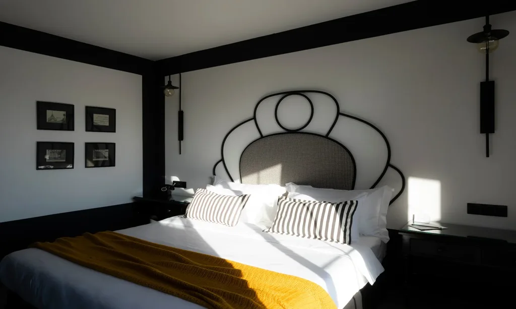 Esquisse Design Hotel — Guest room