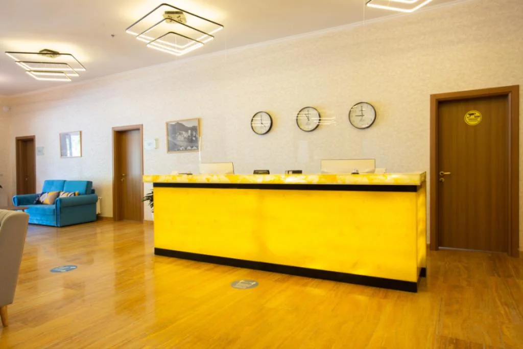 Hotel Gistola — Reception