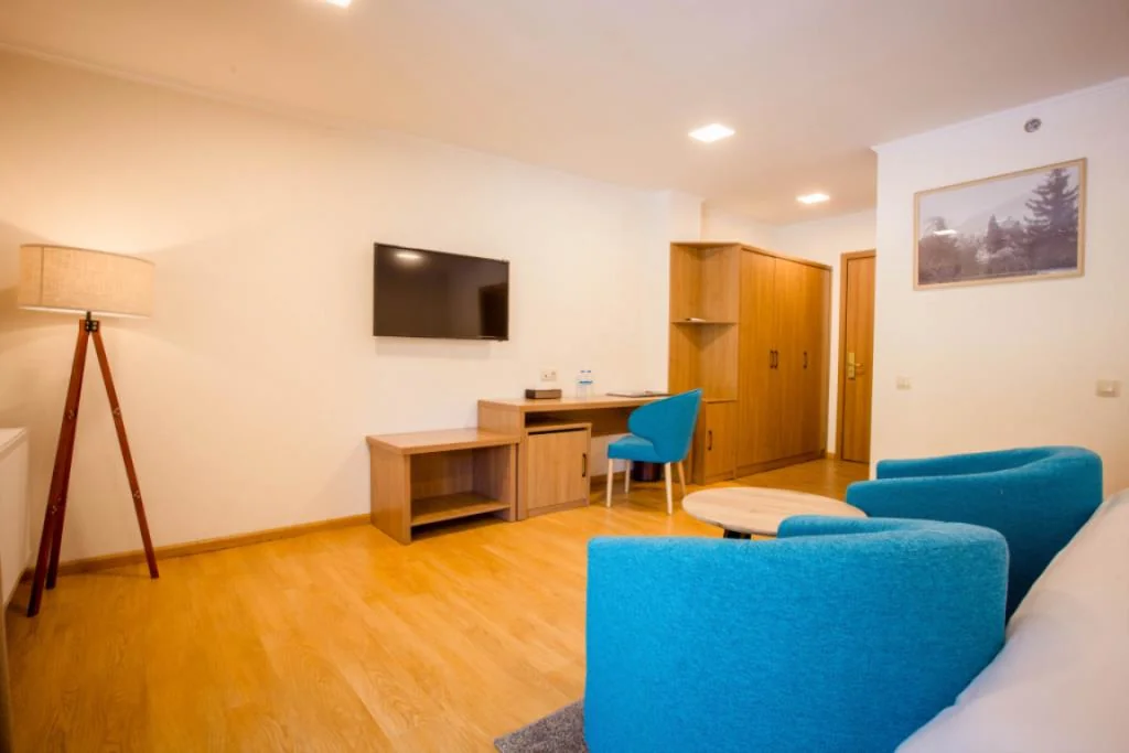 Hotel Gistola — Guest room