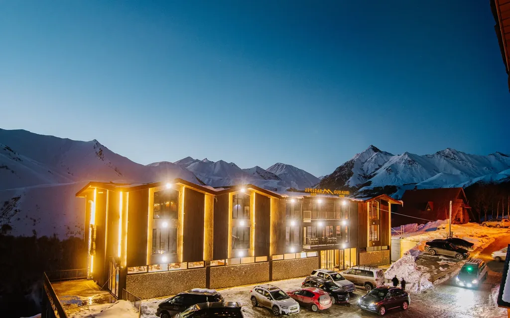 Gudauri Inn — Hotel exterior