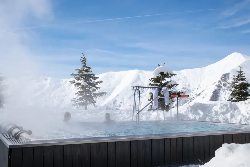 Gudauri Lodge — Outdoor hot tub