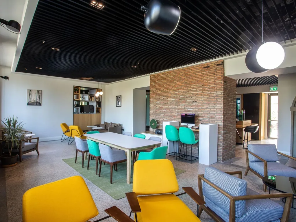 Holiday Inn Telavi — Lobby