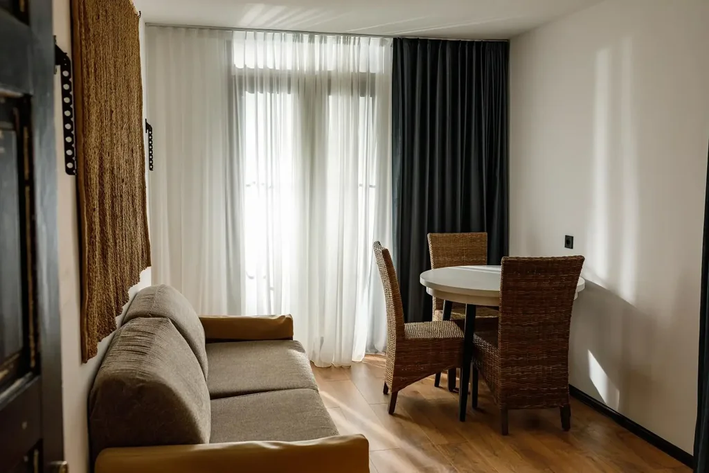Hydeout Bakuriani — Living area