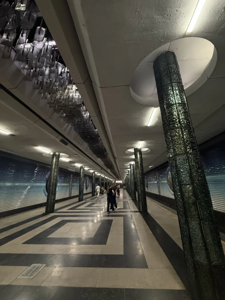 A platform in the Tashkent Metro, Uzbekistan.