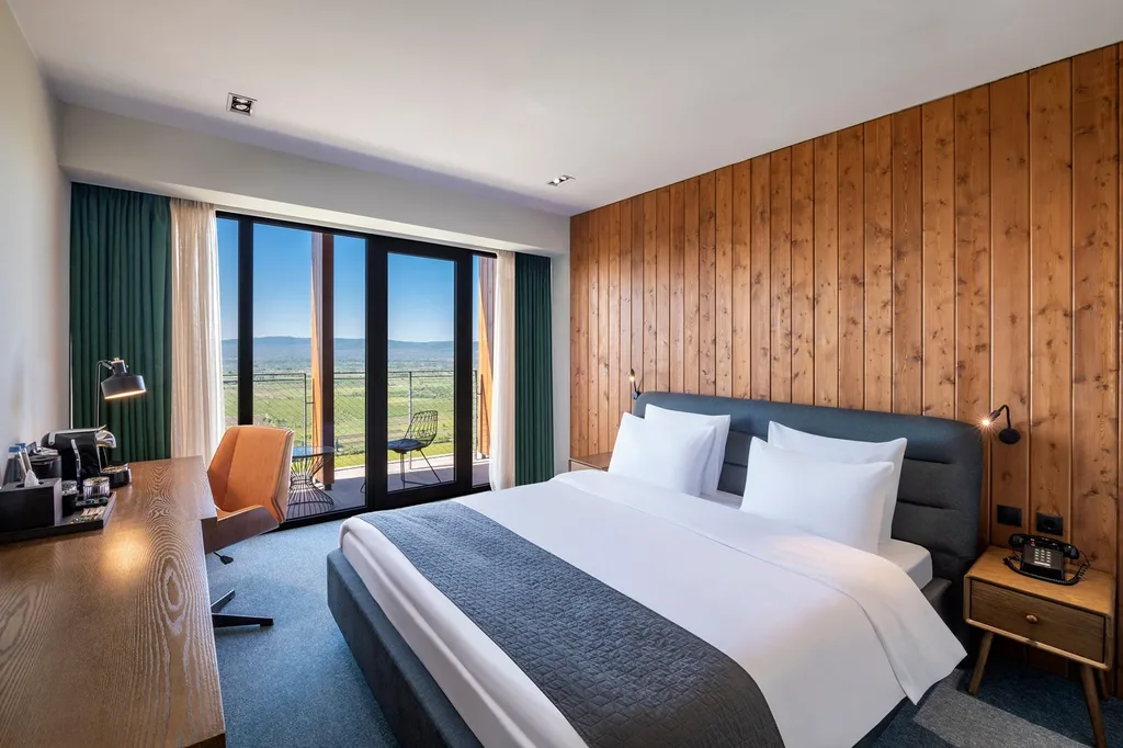 Kvareli Lake Resort — Guest room