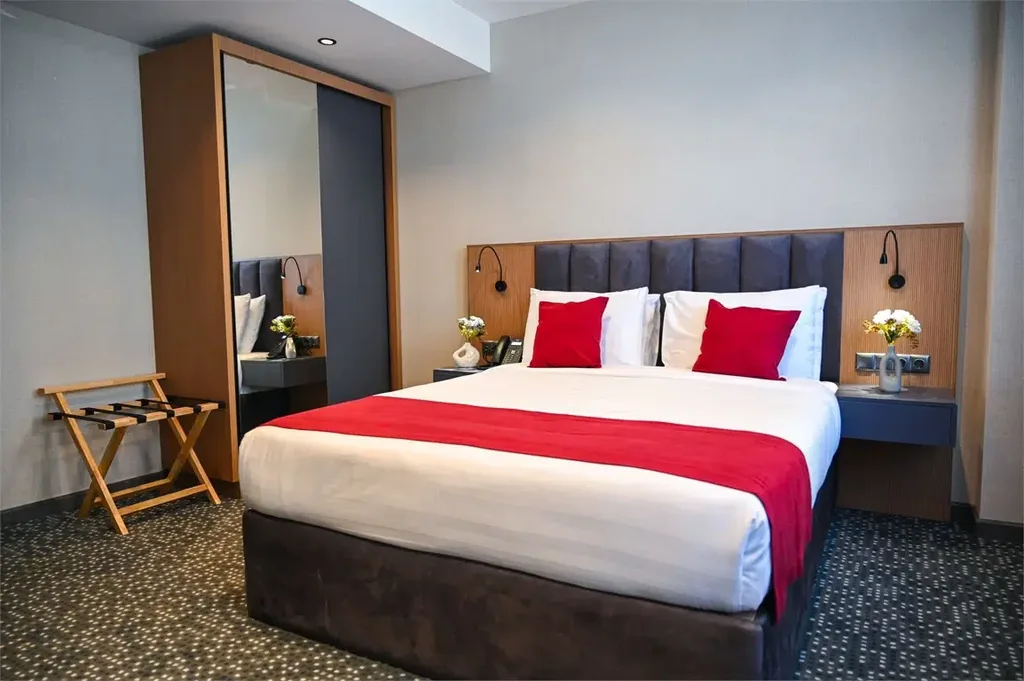 Landmark Boutique Hotel — Guest room