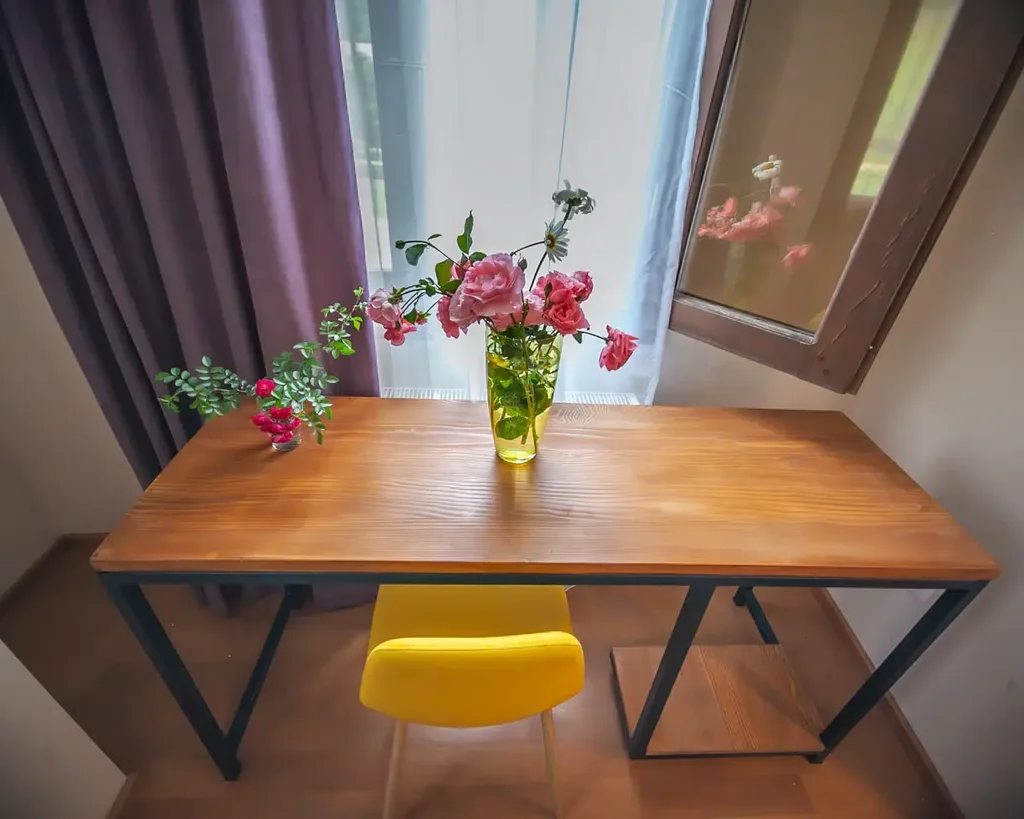 Latour Mestia — Guest room