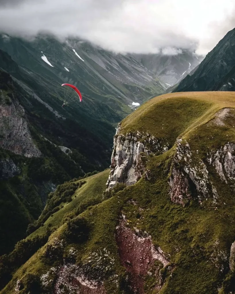 Paragliding in Gudauri