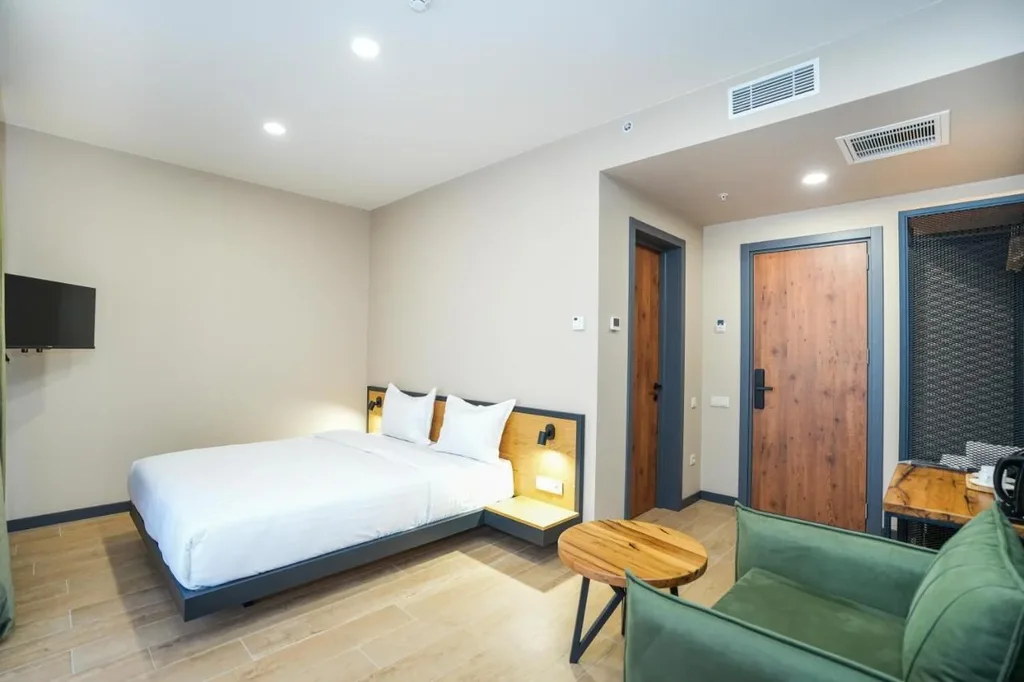 Steel Tower Borjomi — Guest room